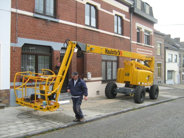 Nacelle élévatrice : utilisation pour la construction, surélévation ou rénovation de maison / toiture