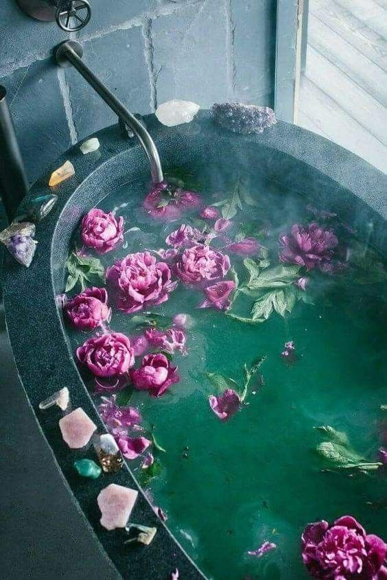 fleurs-pierres-decoration-spa