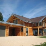 Maison bois 150x150 - Comment débloquer un volet roulant électrique ?