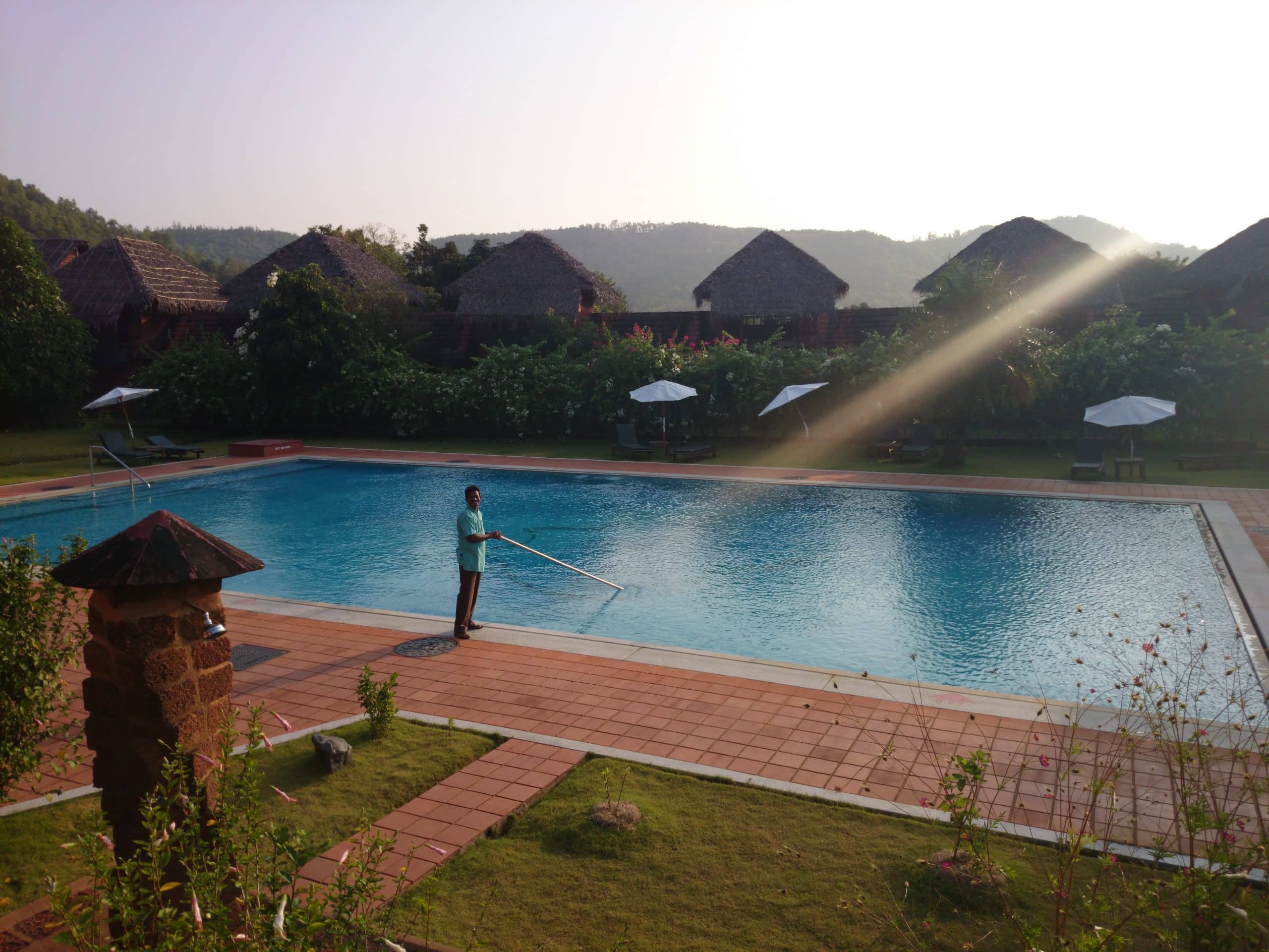 5 équipements indispensables pour entretenir sa piscine