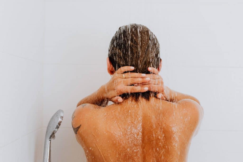 Comment déboucher une douche ?